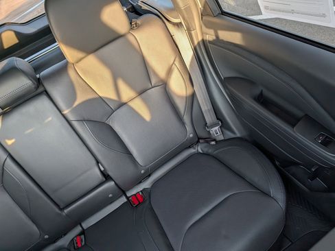 Certified 2025 Subaru Forester Limited image 14