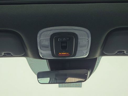 New 2025 Hyundai Elantra Limited image 8