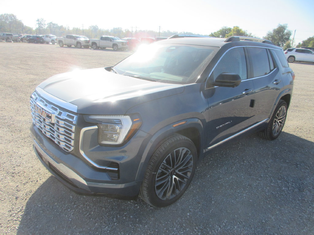New 2027 GMC Terrain Denali w/ LPO, Black Badging Package AWD/4WD image 9