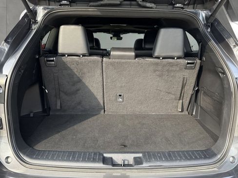 Used 2024 Toyota Highlander XSE image 21