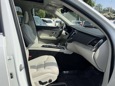Used 2023 Volvo XC90 B6 Plus AWD/4WD image 12