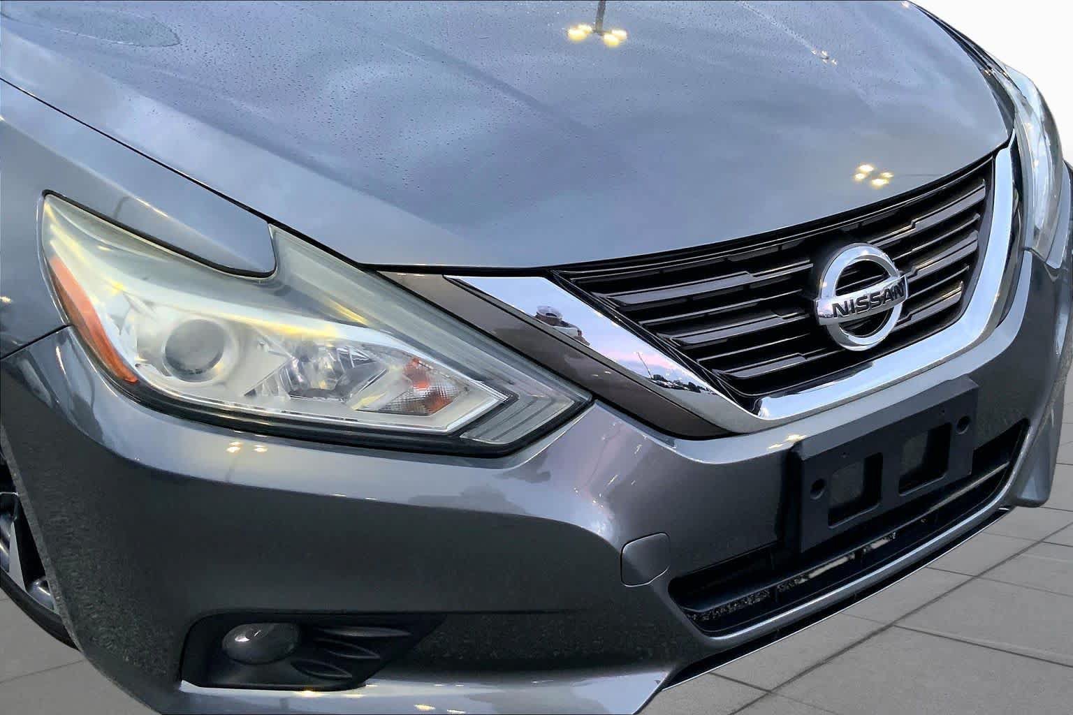 Used 2016 Nissan Altima 2.5 SV w/ Convenience Package FWD image 25