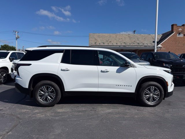 Used 2027 Chevrolet Traverse LT w/ Driver Confidence Package AWD/4WD image 8