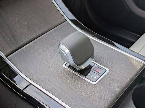 New 2026 Land Rover Range Rover Velar Dynamic SE image 9