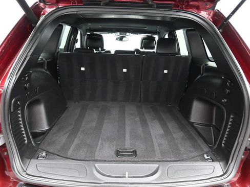 Used 2021 Jeep Grand Cherokee Limited image 48