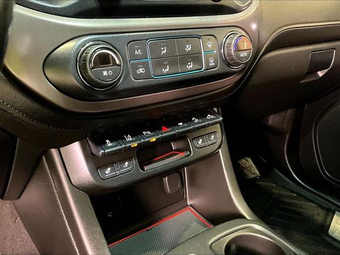 Used 2021 GMC Canyon AT4 image 16