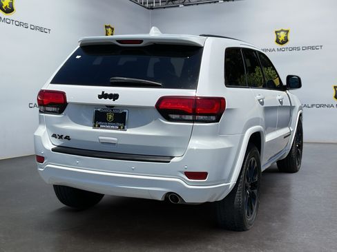 Used 2019 Jeep Grand Cherokee Altitude AWD/4WD image 5