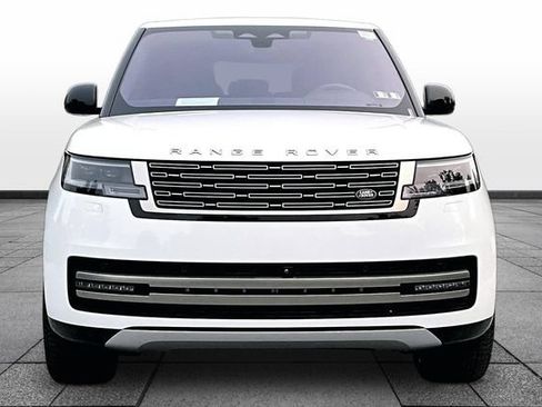 Used 2023 Land Rover Range Rover SE AWD/4WD image 2