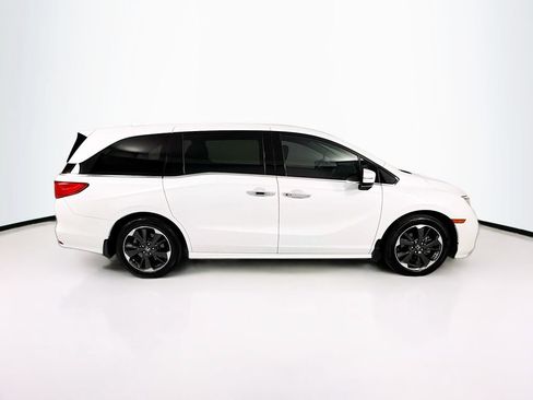 Used 2024 Honda Odyssey Elite image 4