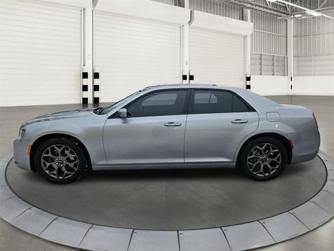 Used 2018 Chrysler 300 S image 1