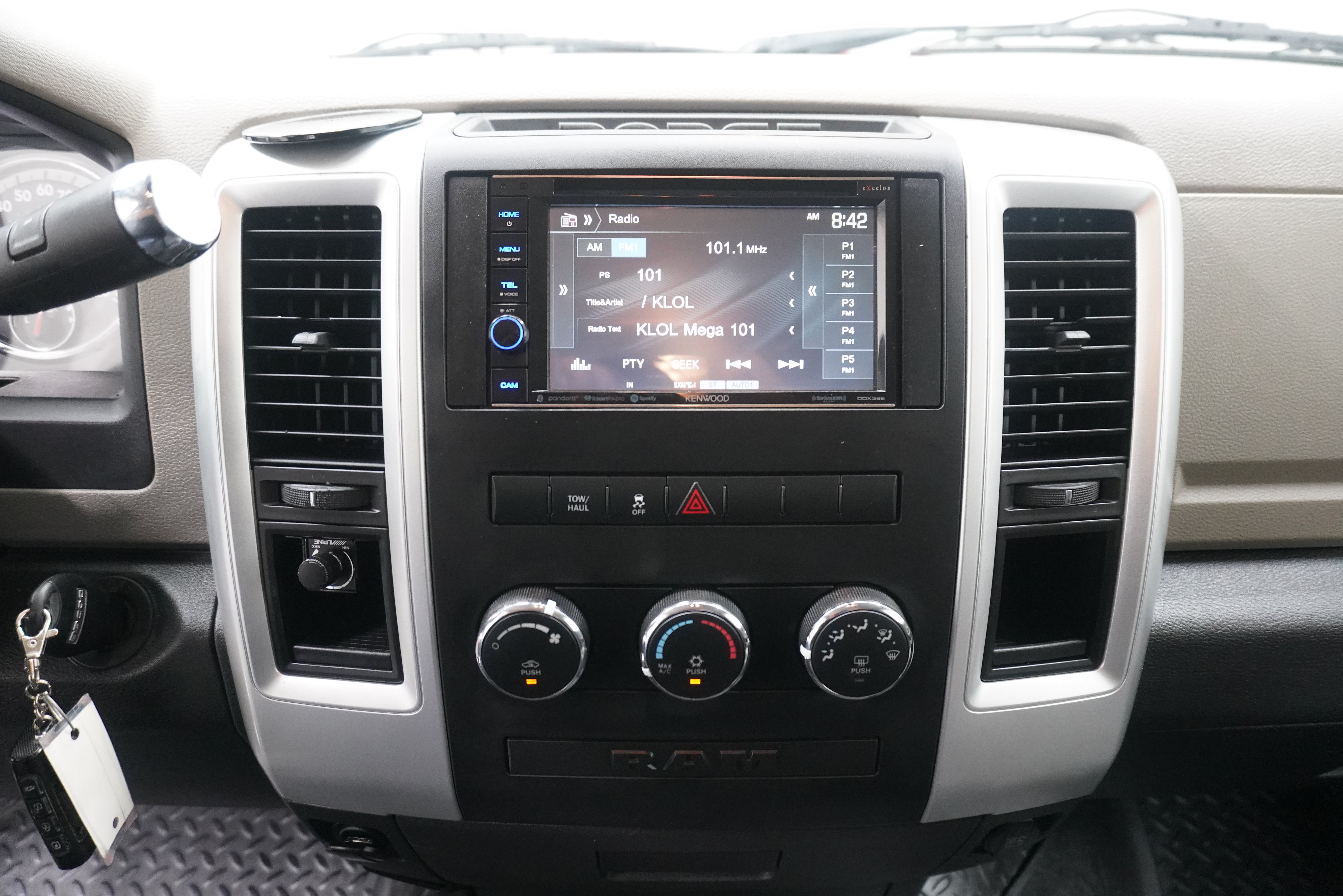 Used 2010 Dodge Ram 1500 Truck SLT RWD image 13