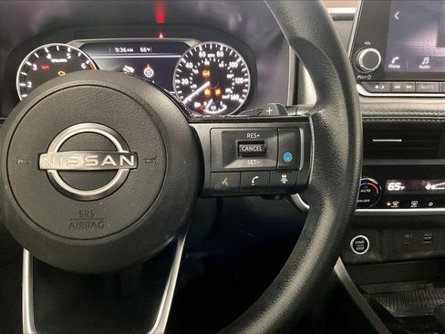 Used 2023 Nissan Rogue SV AWD/4WD image 23