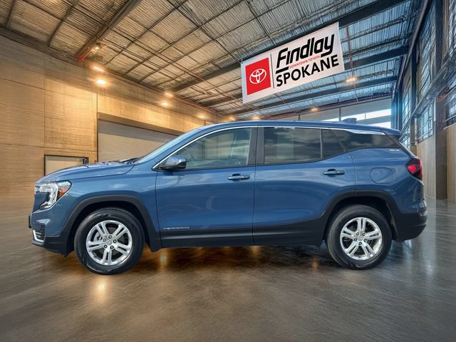 Used 2024 GMC Terrain SLE AWD/4WD image 3