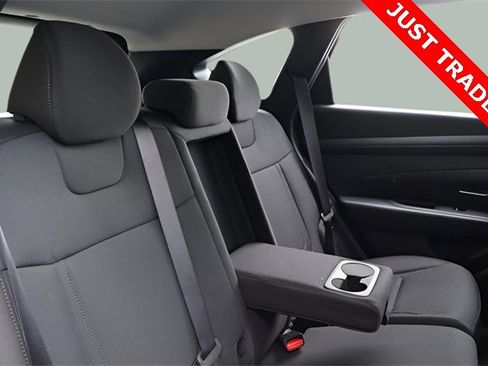 Used 2025 Hyundai Tucson SE image 16