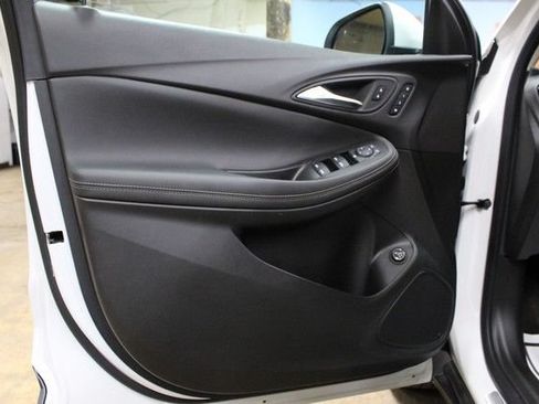 Certified 2023 Buick Encore GX Essence w/ Advanced Technology Package FWD image 17