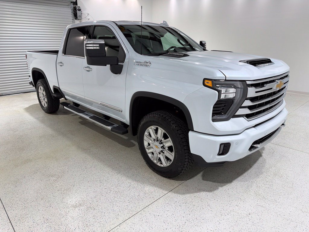 New 2026 Chevrolet Silverado 2500 High Country w/ Technology Package AWD/4WD image 7