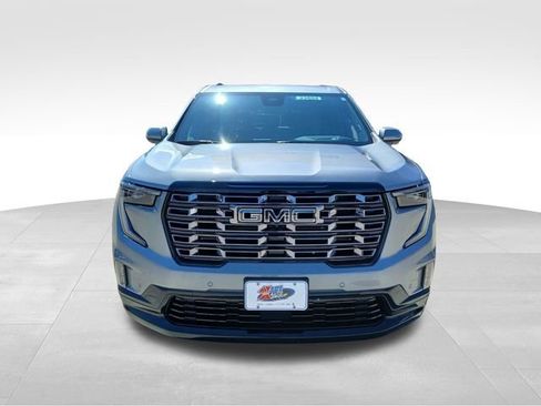 New 2026 GMC Acadia Denali Ultimate w/ LPO, Floor Liner Package AWD/4WD image 8