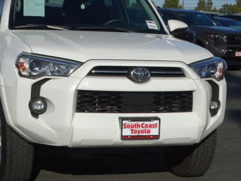 Certified 2021 Toyota 4Runner SR5 Premium image 4