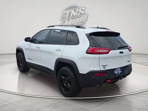 Used 2014 Jeep Cherokee Trailhawk w/ Technology Group AWD/4WD image 7