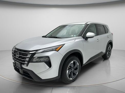 Used 2025 Nissan Rogue SV AWD/4WD image 3