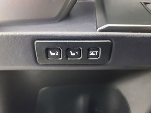 Used 2023 Lexus GX 460 Premium w/ Accessory Package image 25