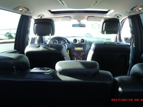 Used 2010 Mercedes-Benz GL 450 4MATIC image 18