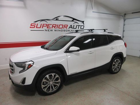 Used 2019 GMC Terrain SLT w/ Preferred Package image 2