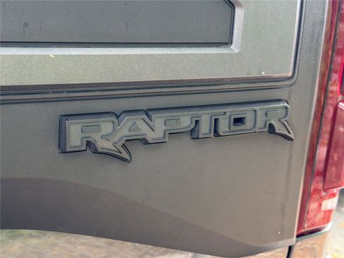 Used 2019 Ford F150 Raptor w/ Equipment Group 802A Luxury AWD/4WD image 6