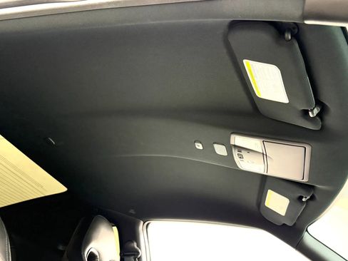 Used 2019 Nissan GT-R Premium w/ Premium Interior Package image 31