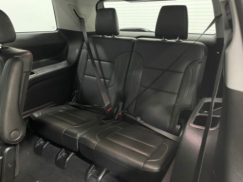 Used 2023 GMC Acadia SLT AWD/4WD image 30