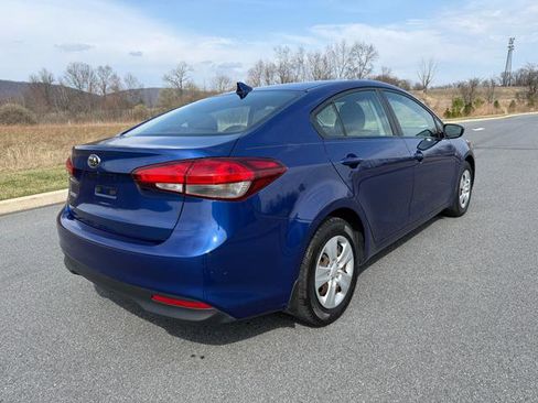 Used 2017 Kia Forte LX image 8