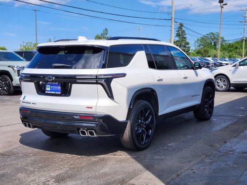 Used 2024 Chevrolet Traverse RS w/ LPO, Floor Liner Package AWD/4WD image 5