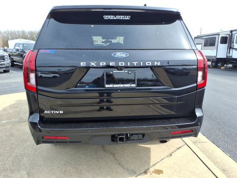 Used 2025 Ford Expedition Active image 4