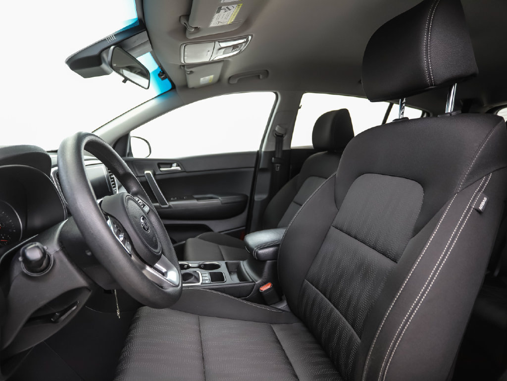 Used 2020 Kia Sportage LX AWD/4WD image 11