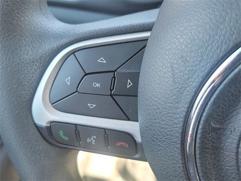 Certified 2023 Jeep Renegade Latitude image 20