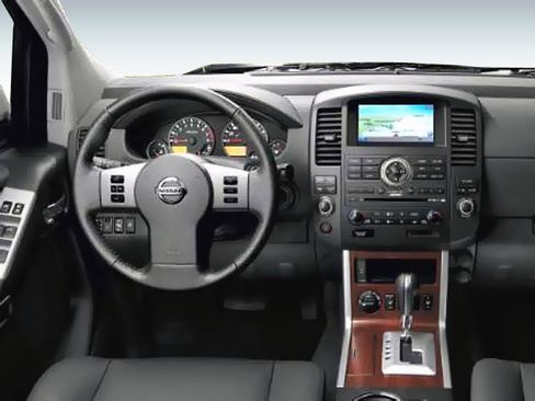 Used 2008 Nissan Pathfinder SE w/ Leather Pkg RWD image 4