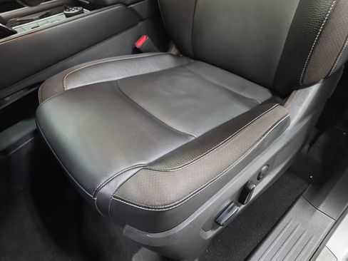Used 2022 Nissan Pathfinder SL w/ Lighting Package (N92) AWD/4WD image 27