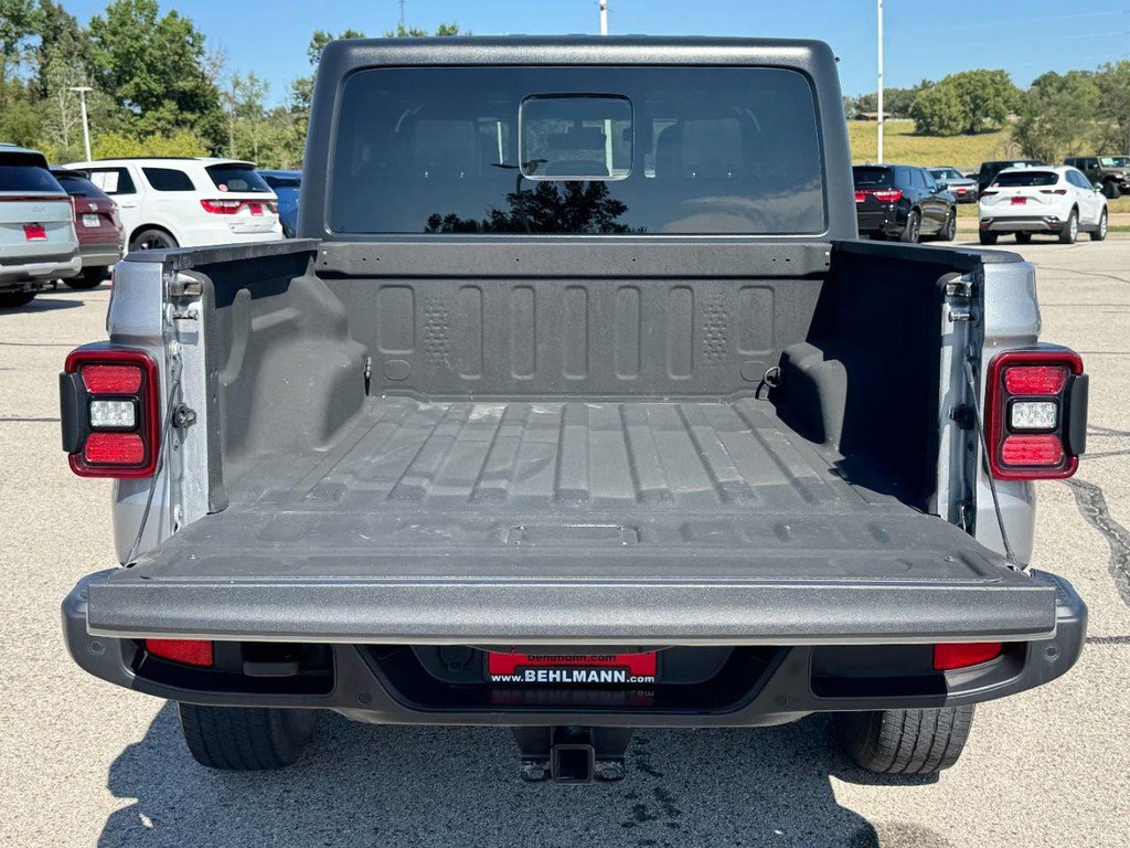 Used 2021 Jeep Gladiator Overland w/ Popular Equipment Package AWD/4WD image 7