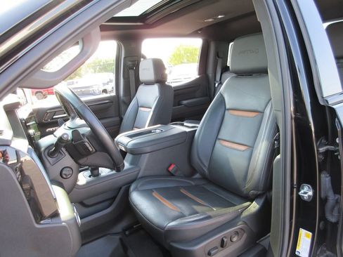 Used 2022 GMC Sierra 1500 AT4 w/ AT4 Premium Package AWD/4WD image 23
