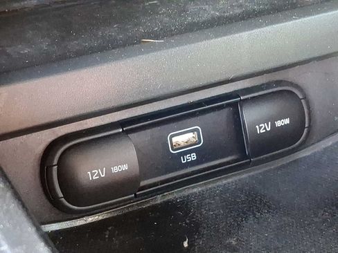 Used 2023 Kia Soul LX FWD image 24