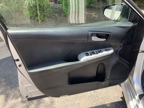 Used 2012 Toyota Camry SE FWD image 17