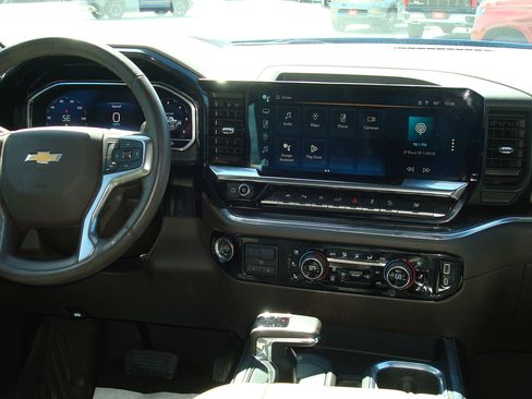 Used 2023 Chevrolet Silverado 1500 LTZ image 10