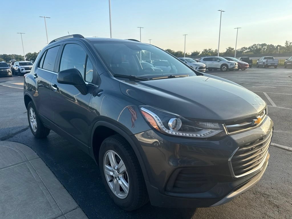 Used 2019 Chevrolet Trax LT w/ Driver Confidence Package AWD/4WD image 2