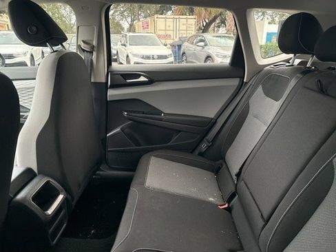 Used 2022 Volkswagen Taos S image 5