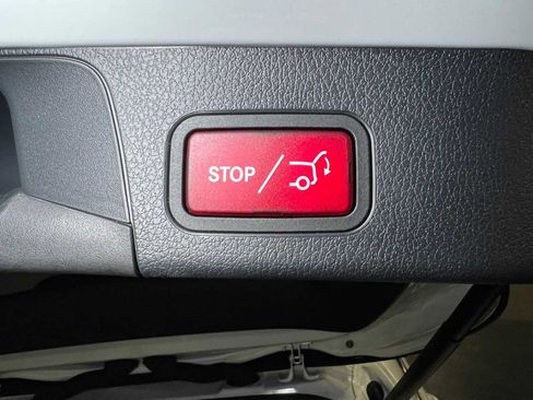 Certified 2025 Mercedes-Benz GLB 250 4MATIC image 18