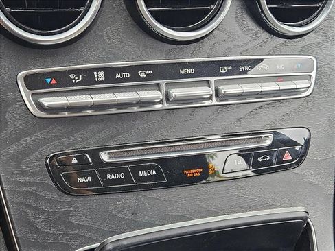 Used 2019 Mercedes-Benz GLC 300 image 12
