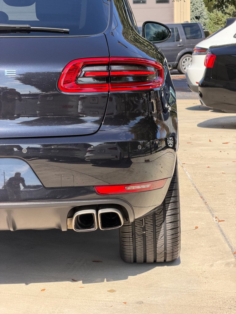 Used 2016 Porsche Macan Turbo AWD/4WD image 15