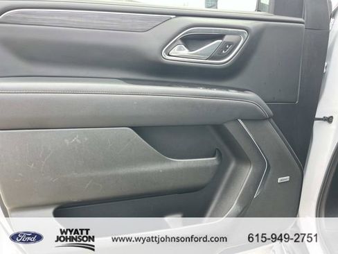 Used 2024 GMC Yukon SLT RWD image 28