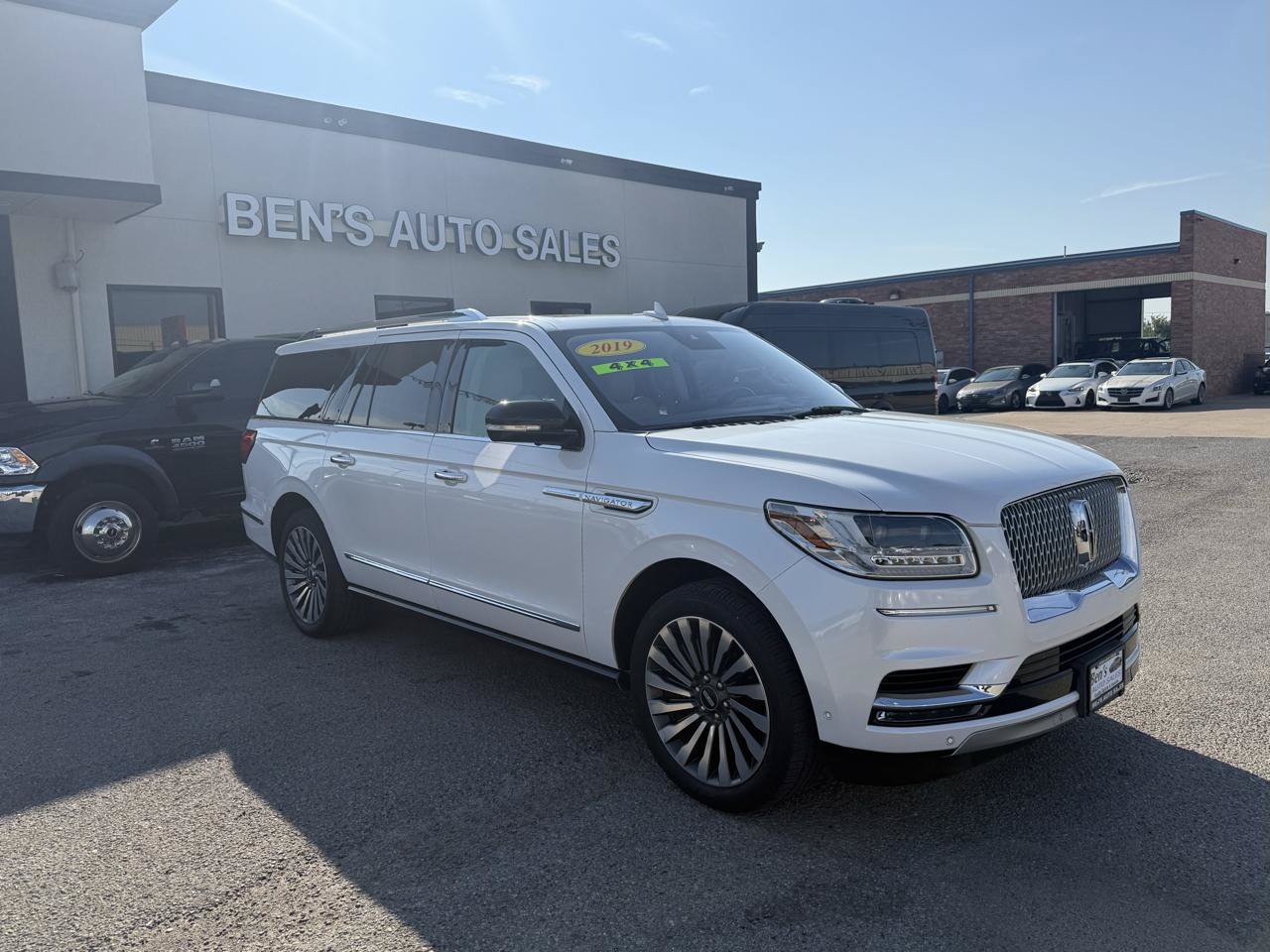 Used 2019 Lincoln Navigator L Reserve AWD/4WD image 4