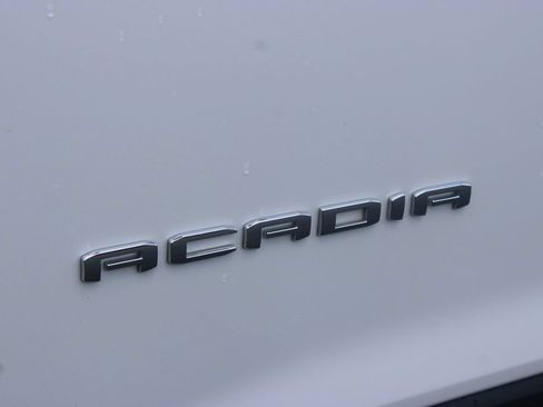 Used 2023 GMC Acadia SLT w/ Preferred Package FWD image 21